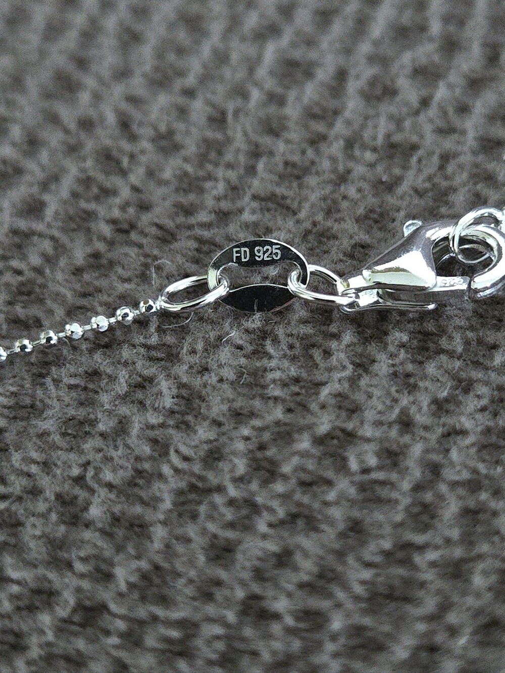 Ava Ro🚣 Silver🤍 Pave Heart❤ Pendant Necklace - Picture 9 of 16